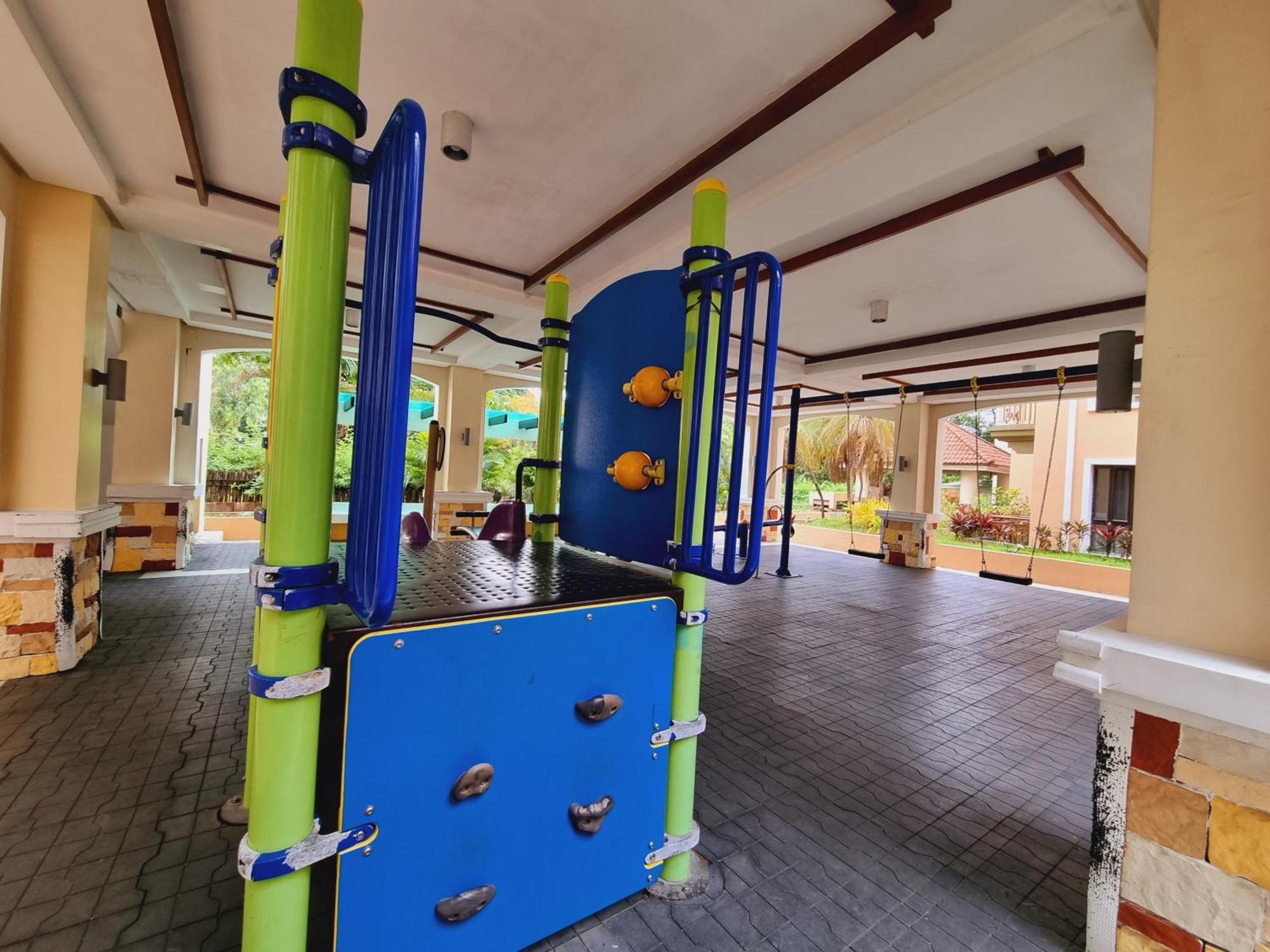 Legarse Staycation At Montecito Residential Resort Манила Екстериор снимка